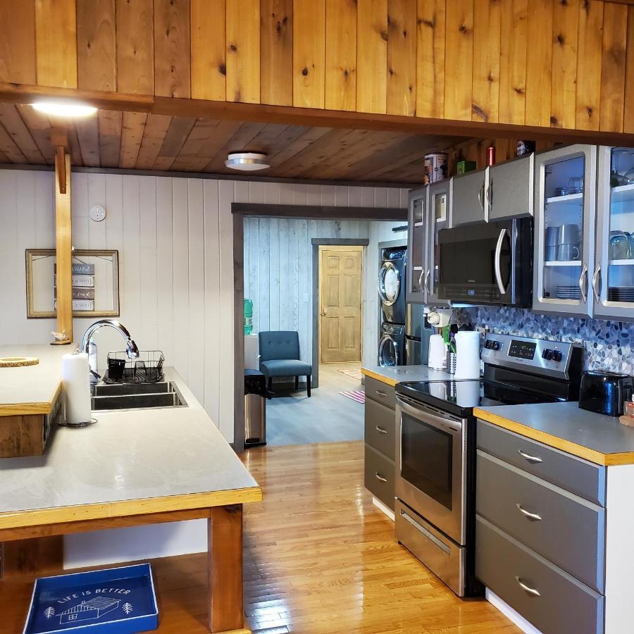 Royal Harrison Retreat Villa Harrison Hot Springs Dış mekan fotoğraf