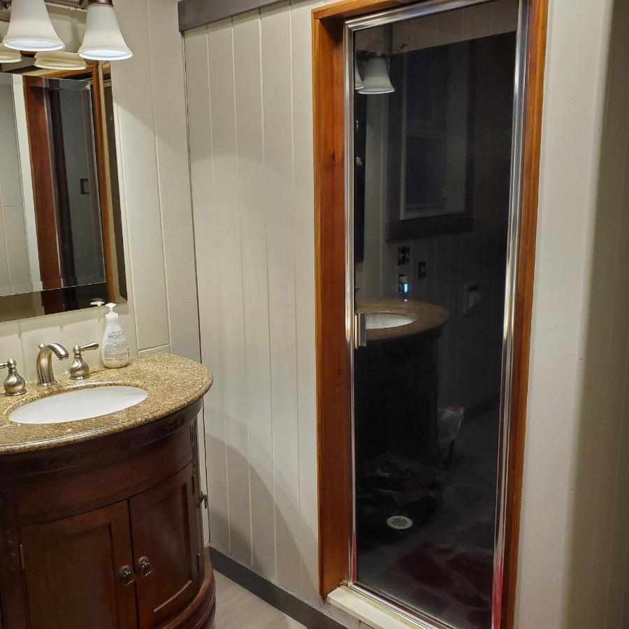 Royal Harrison Retreat Villa Harrison Hot Springs Dış mekan fotoğraf
